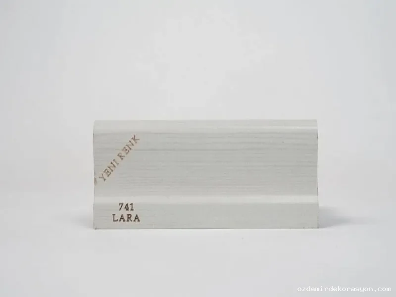 741 - Lara